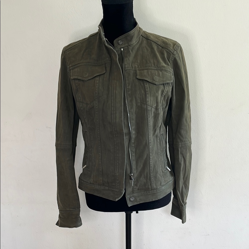 Elie Tahari Green Utility Jacket with Stand-up Collar and Tailored Fit